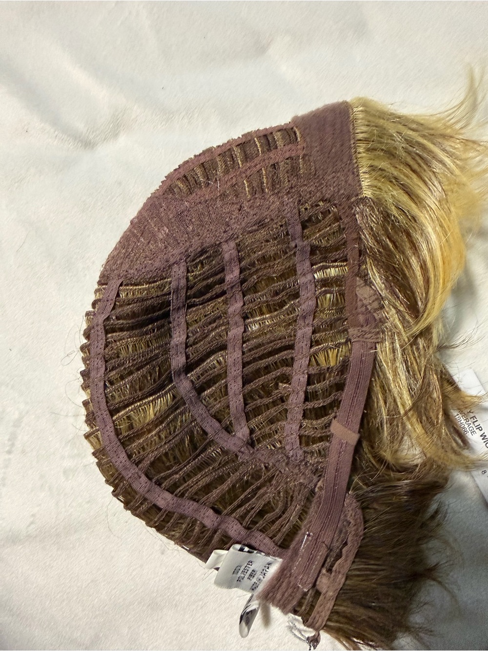 NWT Hairdo Layered Bob “Flirty Flip” HF Wig - Picture 9 of 9
